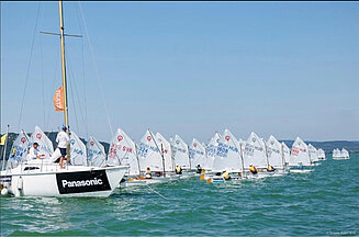 (c) Balatoni yacht club